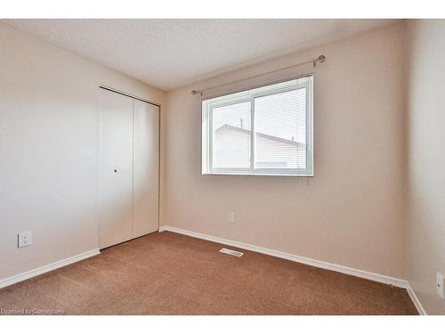 2251 Manchester Drive, Burlington, ON - Indoor Photo Showing Other Room