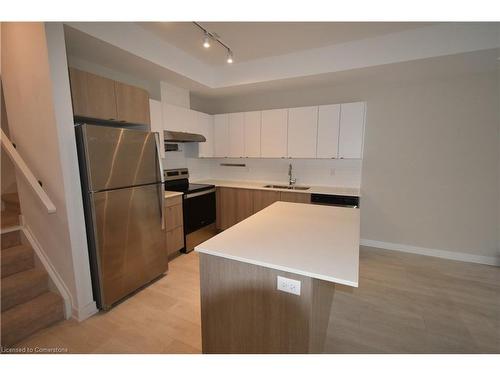 26-1121 Cooke Boulevard, Burlington, ON - Indoor Photo Showing Kitchen