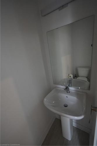 26-1121 Cooke Boulevard, Burlington, ON - Indoor Photo Showing Bathroom