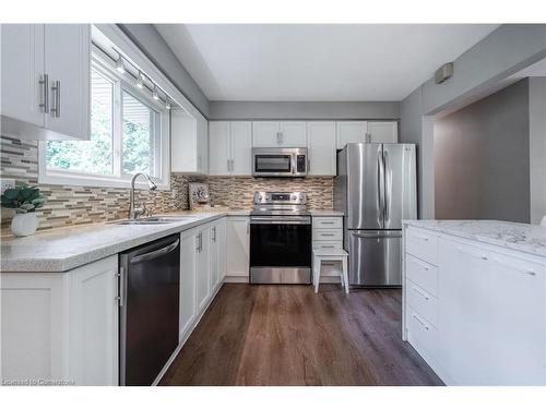 470 John Frederick Drive, Ancaster, ON - Indoor Photo Showing Kitchen With Stainless Steel Kitchen With Double Sink With Upgraded Kitchen