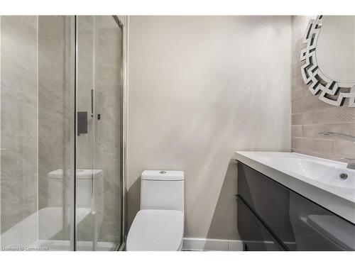 470 John Frederick Drive, Ancaster, ON - Indoor Photo Showing Bathroom