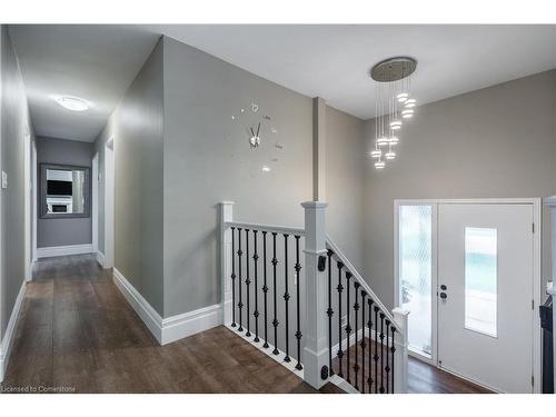 470 John Frederick Drive, Ancaster, ON - Indoor Photo Showing Other Room