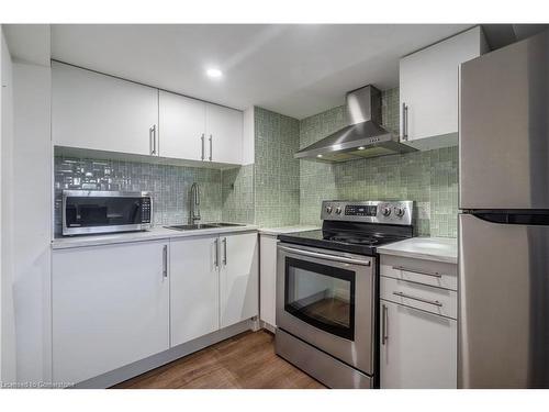 470 John Frederick Drive, Ancaster, ON - Indoor Photo Showing Kitchen