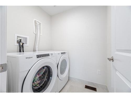 9-288 Glover Road, Stoney Creek, ON - Indoor Photo Showing Laundry Room