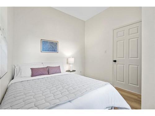 180 Wood Street E, Hamilton, ON - Indoor Photo Showing Bedroom