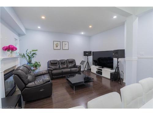 59 Kopperfield Lane, Mount Hope, ON - Indoor Photo Showing Living Room