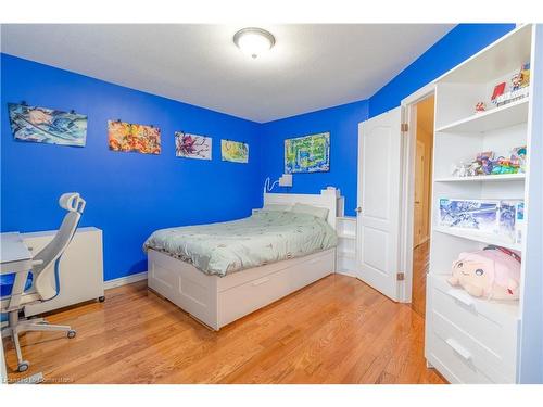 59 Kopperfield Lane, Mount Hope, ON - Indoor Photo Showing Bedroom