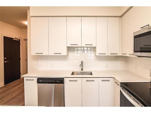 307-385 Winston Road, Grimsby, ON - Indoor Photo Showing Kitchen