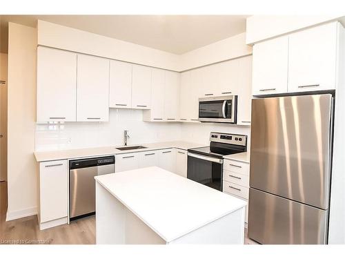 307-385 Winston Road, Grimsby, ON - Indoor Photo Showing Kitchen With Upgraded Kitchen