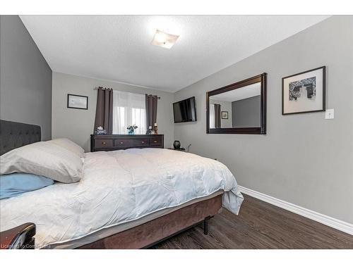 22 Brookheath Lane, Glanbrook, ON - Indoor Photo Showing Bedroom