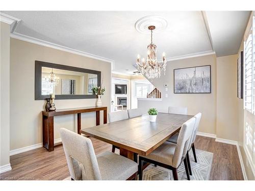 175 Spring Creek Drive, Waterdown, ON - Indoor Photo Showing Dining Room