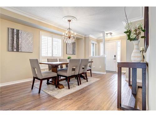 175 Spring Creek Drive, Waterdown, ON - Indoor Photo Showing Dining Room