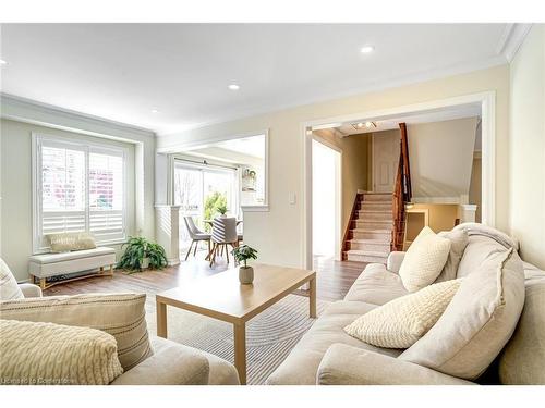 175 Spring Creek Drive, Waterdown, ON - Indoor Photo Showing Living Room