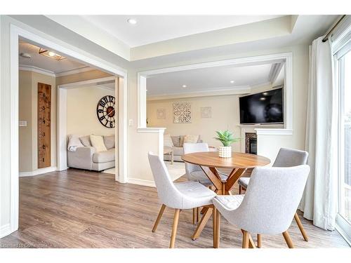 175 Spring Creek Drive, Waterdown, ON - Indoor Photo Showing Dining Room