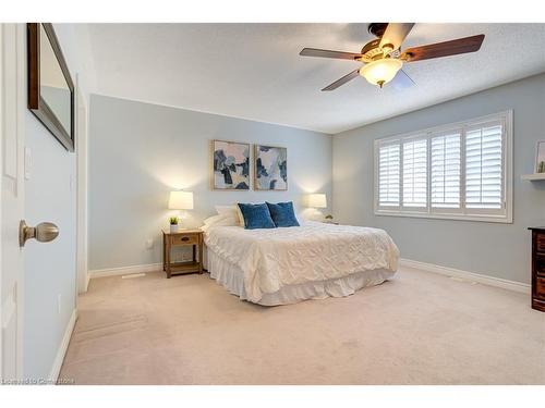 175 Spring Creek Drive, Waterdown, ON - Indoor Photo Showing Bedroom