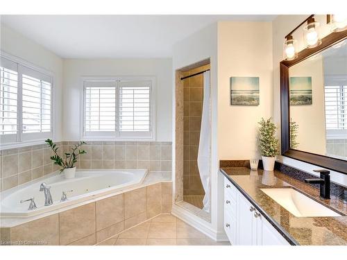 175 Spring Creek Drive, Waterdown, ON - Indoor Photo Showing Bathroom