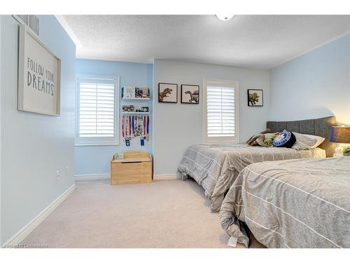 175 Spring Creek Drive, Waterdown, ON - Indoor Photo Showing Bedroom