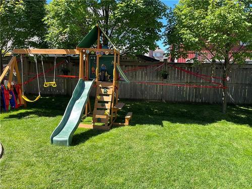 175 Spring Creek Drive, Waterdown, ON - Outdoor With Backyard