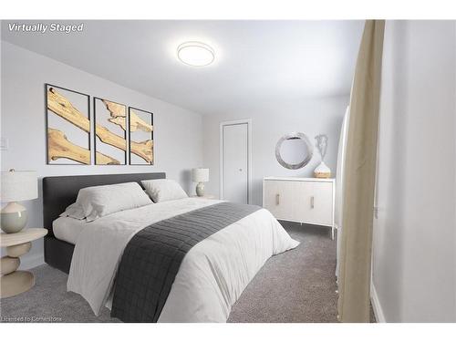 1008 Haist Street, Fonthill, ON - Indoor Photo Showing Bedroom