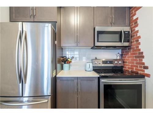 57-377 Glancaster Road, Ancaster, ON - Indoor Photo Showing Kitchen With Stainless Steel Kitchen