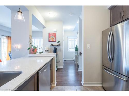 57-377 Glancaster Road, Ancaster, ON - Indoor Photo Showing Kitchen