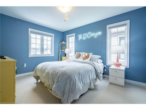 57-377 Glancaster Road, Ancaster, ON - Indoor Photo Showing Bedroom