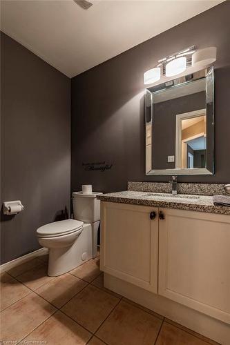 45 Tartan Drive, Caledonia, ON - Indoor Photo Showing Bathroom