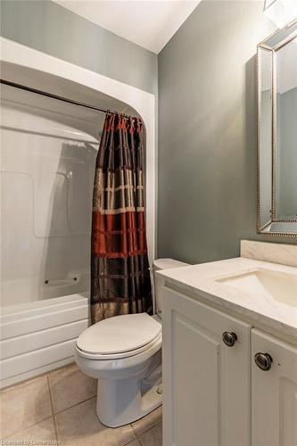 45 Tartan Drive, Caledonia, ON - Indoor Photo Showing Bathroom