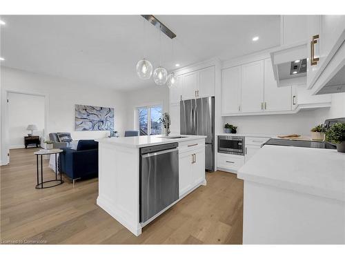 794 South Coast Drive, Peacock Point, ON - Indoor Photo Showing Kitchen With Upgraded Kitchen