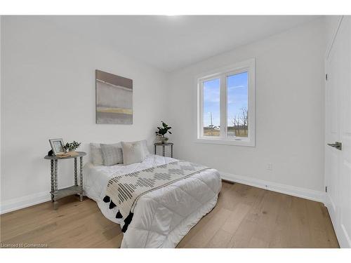 794 South Coast Drive, Peacock Point, ON - Indoor Photo Showing Bedroom