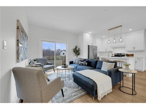 794 South Coast Drive, Peacock Point, ON - Indoor Photo Showing Living Room