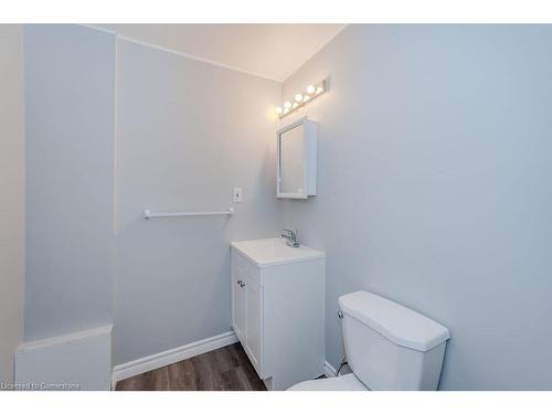 55 West Acres Crescent, Kitchener, ON - Indoor Photo Showing Bathroom