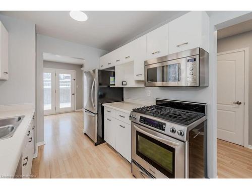 55 West Acres Crescent, Kitchener, ON - Indoor Photo Showing Kitchen With Double Sink