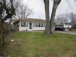 5182 Idlewood Crescent  Burlington, ON L7L 3Y6