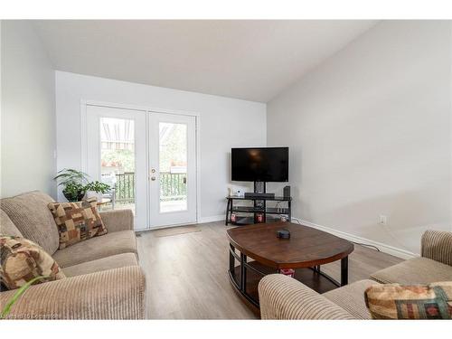 58D Harris Avenue, Brantford, ON - Indoor Photo Showing Living Room