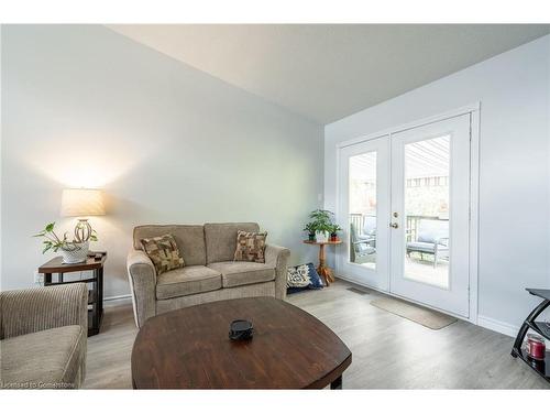 58D Harris Avenue, Brantford, ON - Indoor Photo Showing Living Room