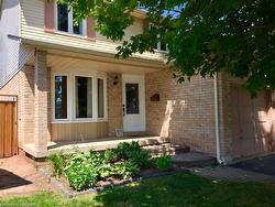 3497 Marion Court  Burlington, ON L7M 3G1