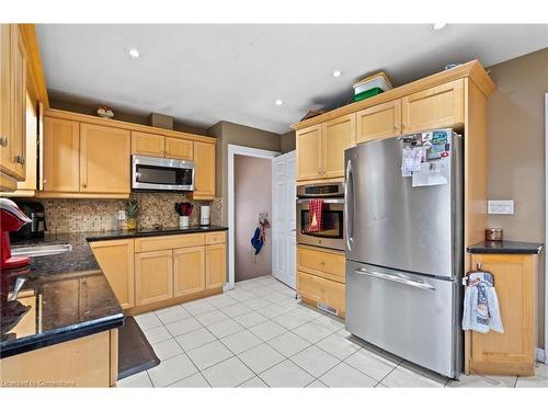 3 Broadmore Avenue, St. Catharines, ON - Indoor Photo Showing Kitchen