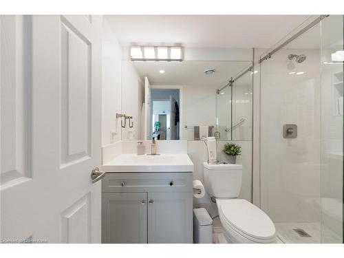 2012-335 Rathburn Road W, Peel, ON - Indoor Photo Showing Bathroom