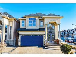 97 Chartwell Circle  Hamilton, ON L9A 0L4