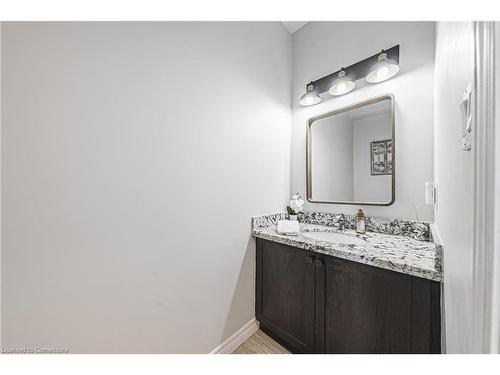 97 Chartwell Circle, Hamilton, ON - Indoor Photo Showing Bathroom