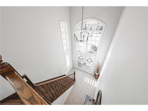 97 Chartwell Circle, Hamilton, ON - Indoor Photo Showing Other Room