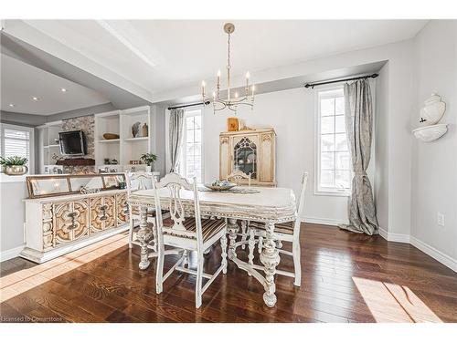 97 Chartwell Circle, Hamilton, ON - Indoor Photo Showing Dining Room