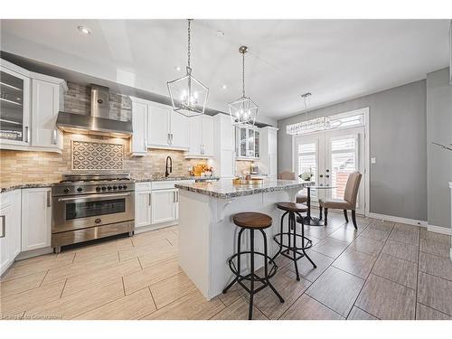 97 Chartwell Circle, Hamilton, ON - Indoor Photo Showing Kitchen With Upgraded Kitchen