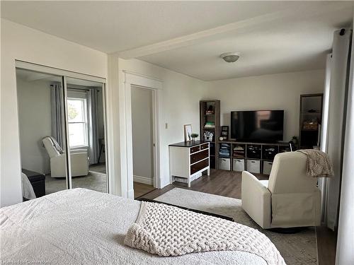 434 Alder Street E, Dunnville, ON - Indoor Photo Showing Bedroom