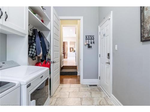 17 Mcdonald Court, Waterdown, ON - Indoor Photo Showing Laundry Room