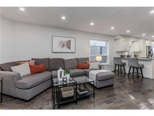 4008 Jarvis Crescent, Burlington, ON - Indoor Photo Showing Living Room