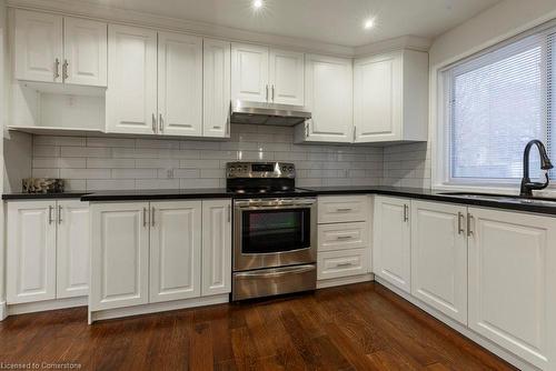 934 David Court, Burlington, ON - Indoor Photo Showing Kitchen