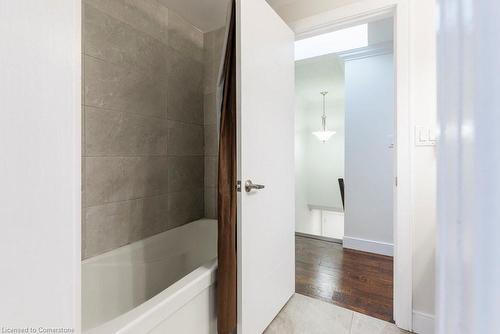 934 David Court, Burlington, ON - Indoor Photo Showing Bathroom