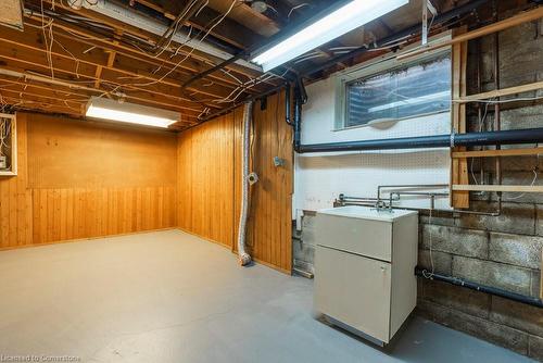 934 David Court, Burlington, ON - Indoor Photo Showing Basement